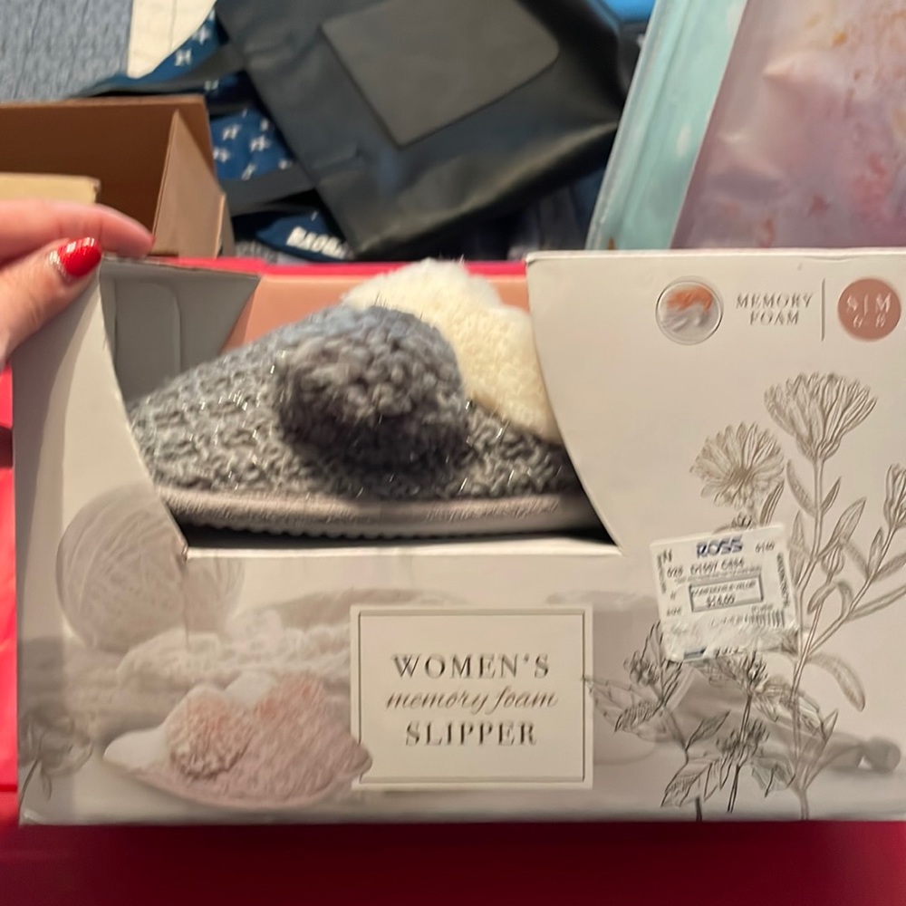 Memory foam slippers